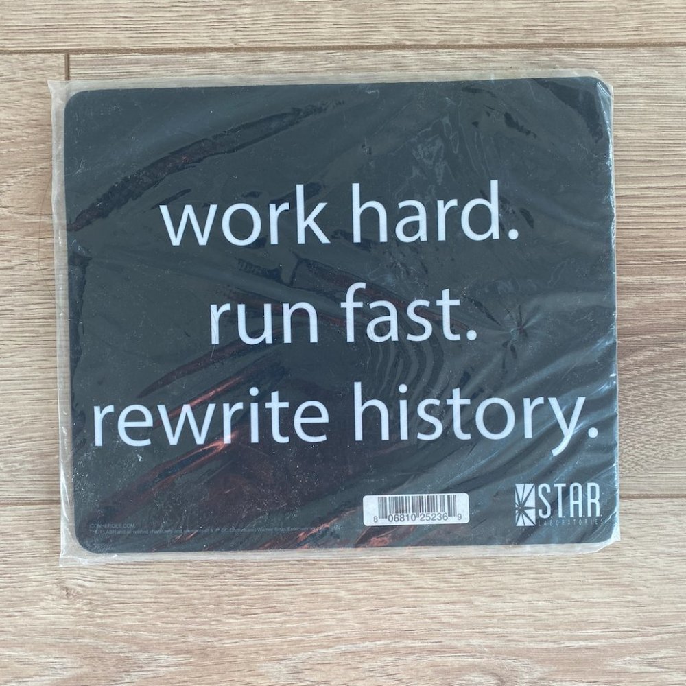 [NWT] DC Comics The Flash TV Show STAR Labs Mousepad